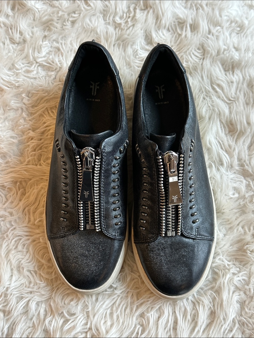 Frye Lena Rebel Zip Low Top leather sneakers black 7.5